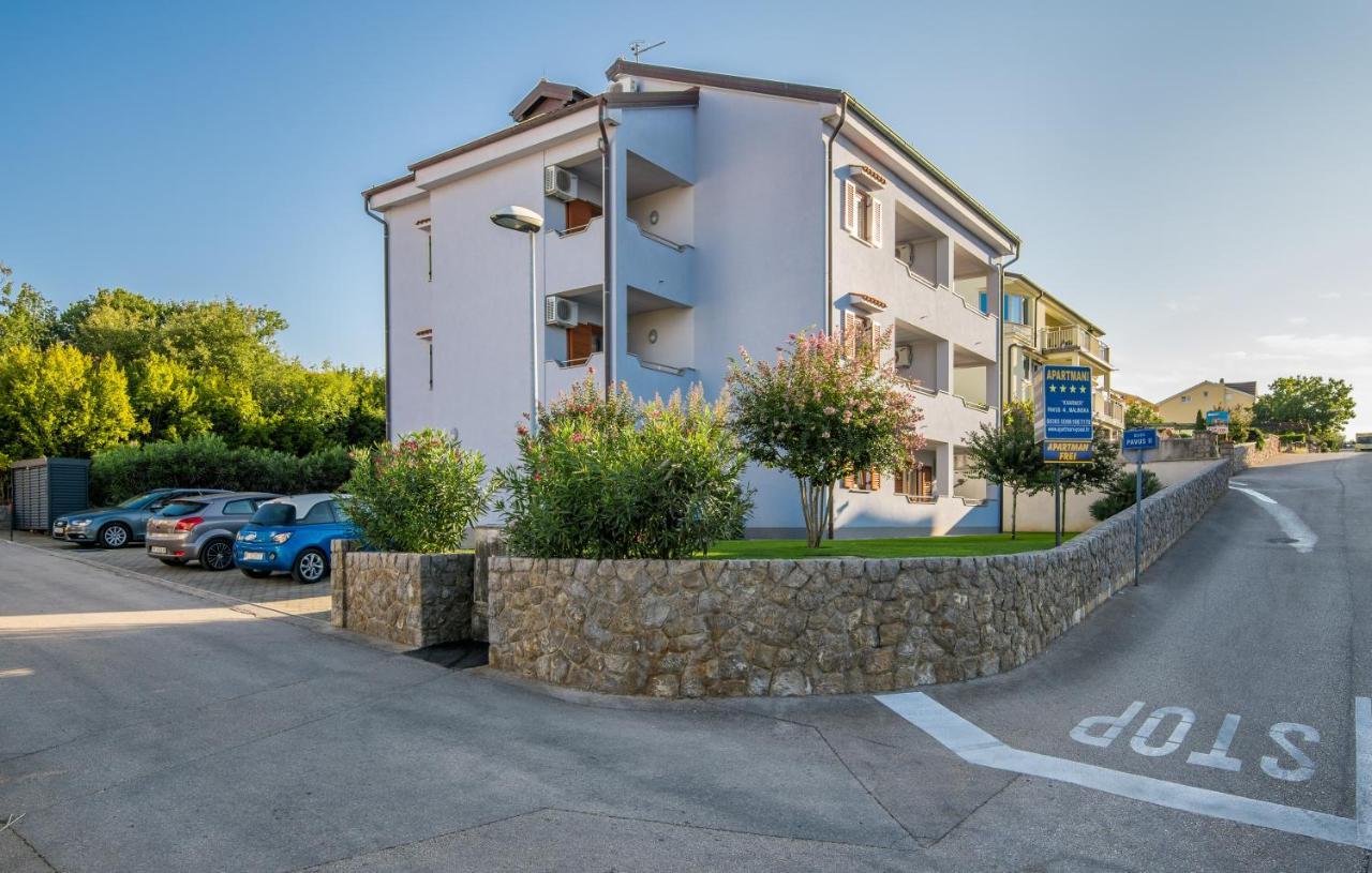 Apartments Kvarner 2 Malinska Exterior photo